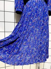 画像10: プリーツ切り替え 花柄 ブルー ウエストゴム レトロ USA古着 ヴィンテージワンピース (10)