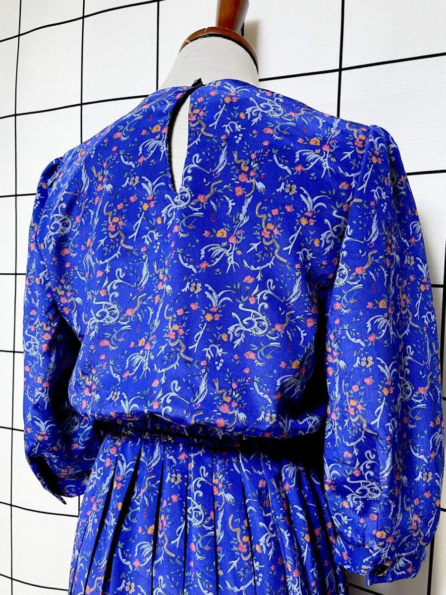 画像3: プリーツ切り替え 花柄 ブルー ウエストゴム レトロ USA古着 ヴィンテージワンピース (3)