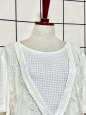 画像6: チェック柄 フラワーレース レイヤード風 ホワイト バックリボン レトロ USA古着 ヴィンテージワンピース (6)
