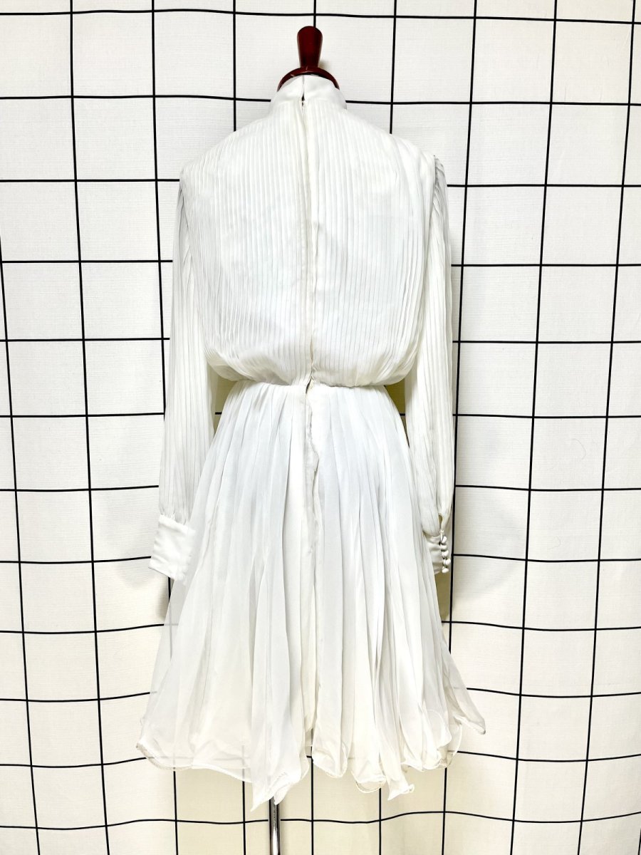 画像2: パーティーや衣装にもおすすめ プリーツ ホワイト レトロ USA古着 ヴィンテージドレス (2)