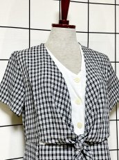 画像5: フランス古着 チェック柄 モノトーン 前開き レイヤード風 リボン レトロ ヨーロッパ ヴィンテージワンピース (5)