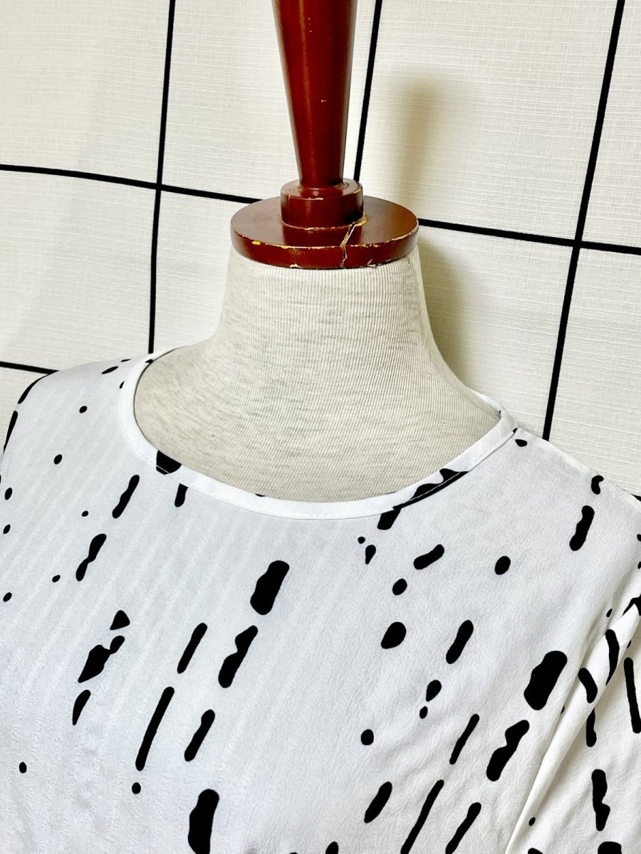 画像5: ゆったりシルエット モノクロ アート柄 レトロ 半袖 ヨーロッパ古着 ヴィンテージワンピース (5)