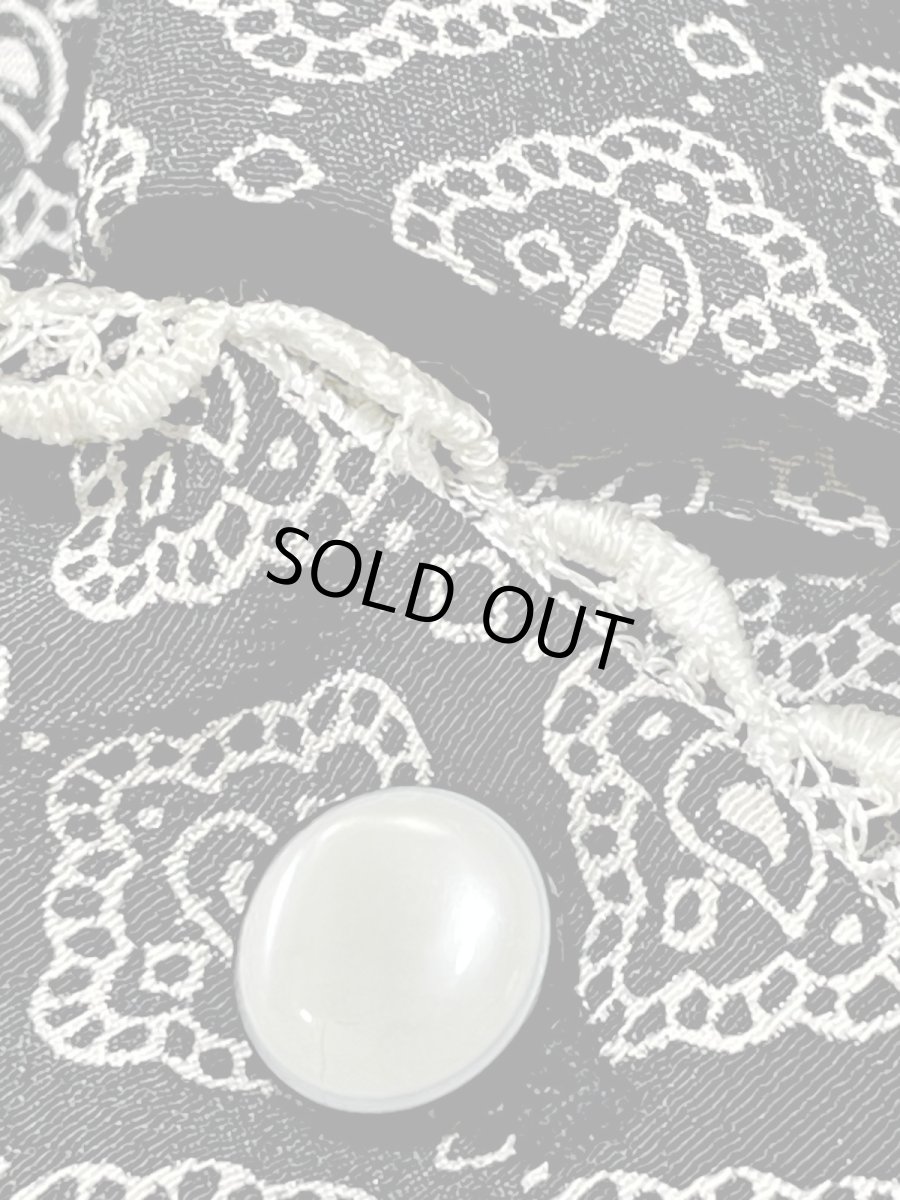 画像14: ペイズリーモチーフ レース装飾 モノクロ 前開き バックリボン 半袖 レトロ USA古着 ヴィンテージワンピース (14)