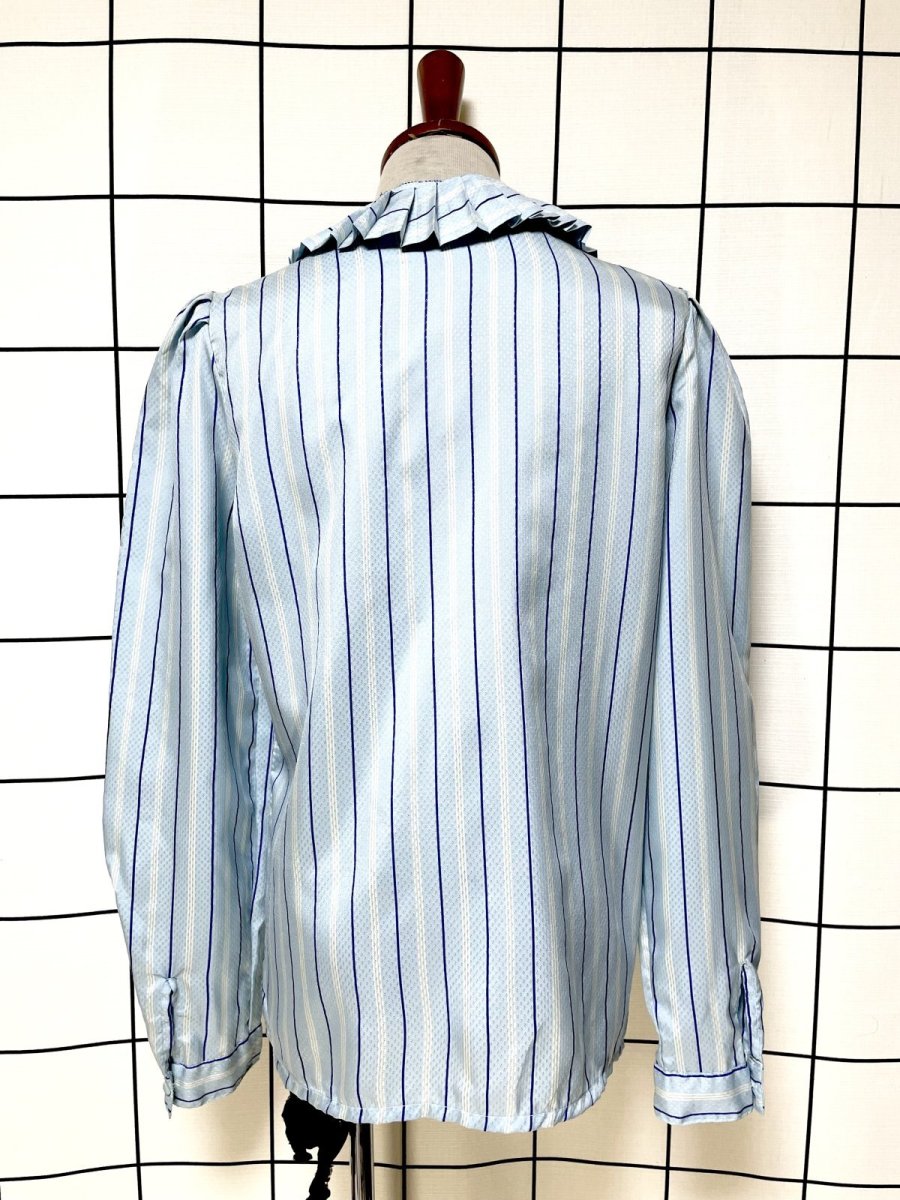 画像2: プリーツ襟 ライトブルー ストライプ シャツ レトロ USA古着 ヴィンテージブラウス (2)