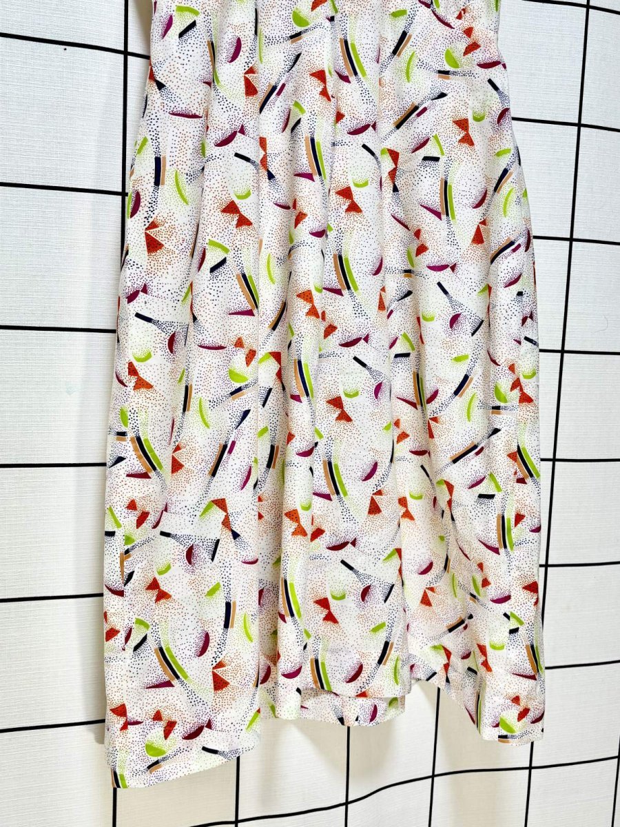 画像7: ドット アート柄 ホワイト ノースリーブ レトロ USA古着 ヴィンテージワンピース (7)