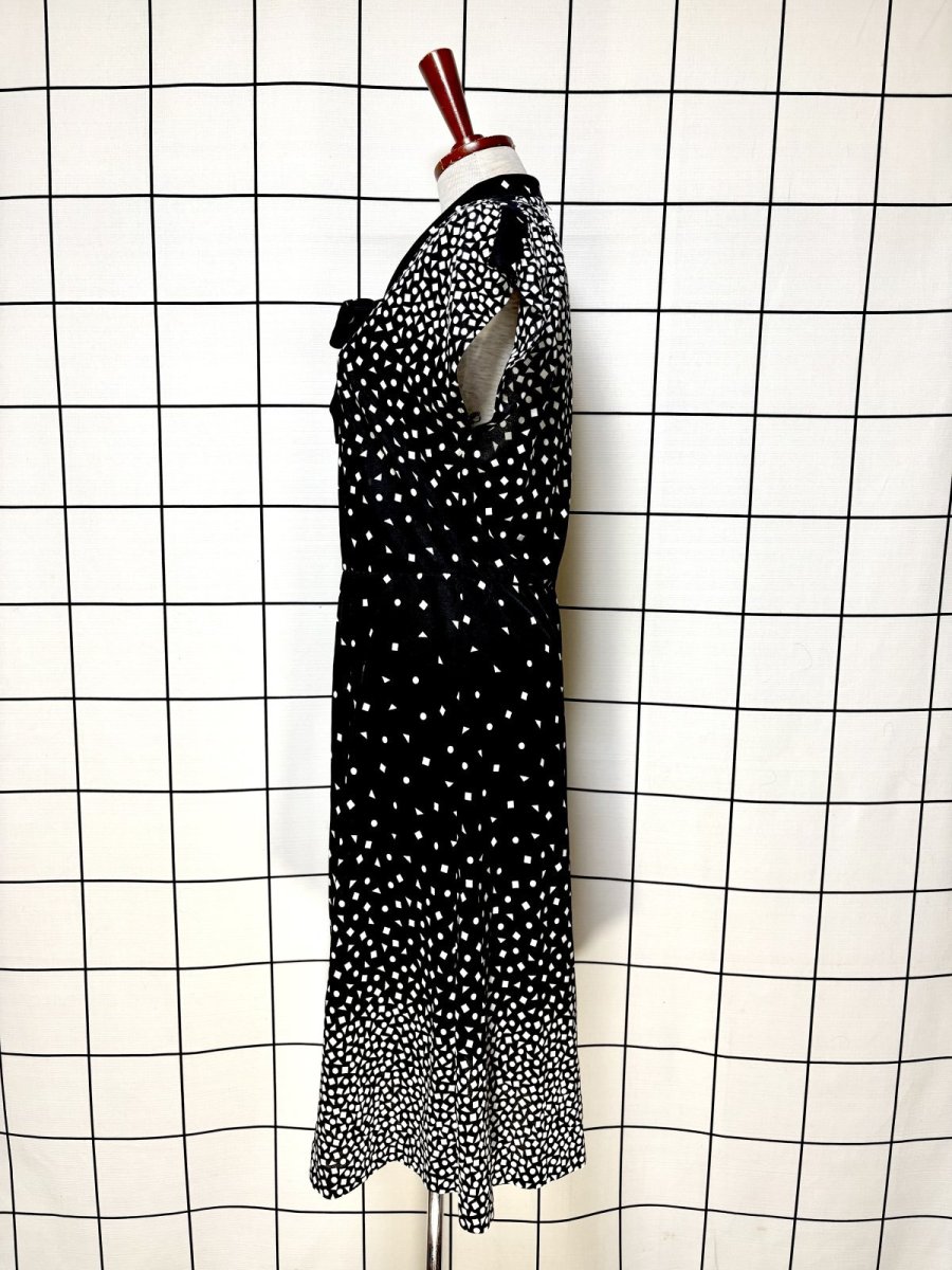 画像2: フロントリボン ブラック ホワイト レトロ USA古着 ヴィンテージワンピース (2)