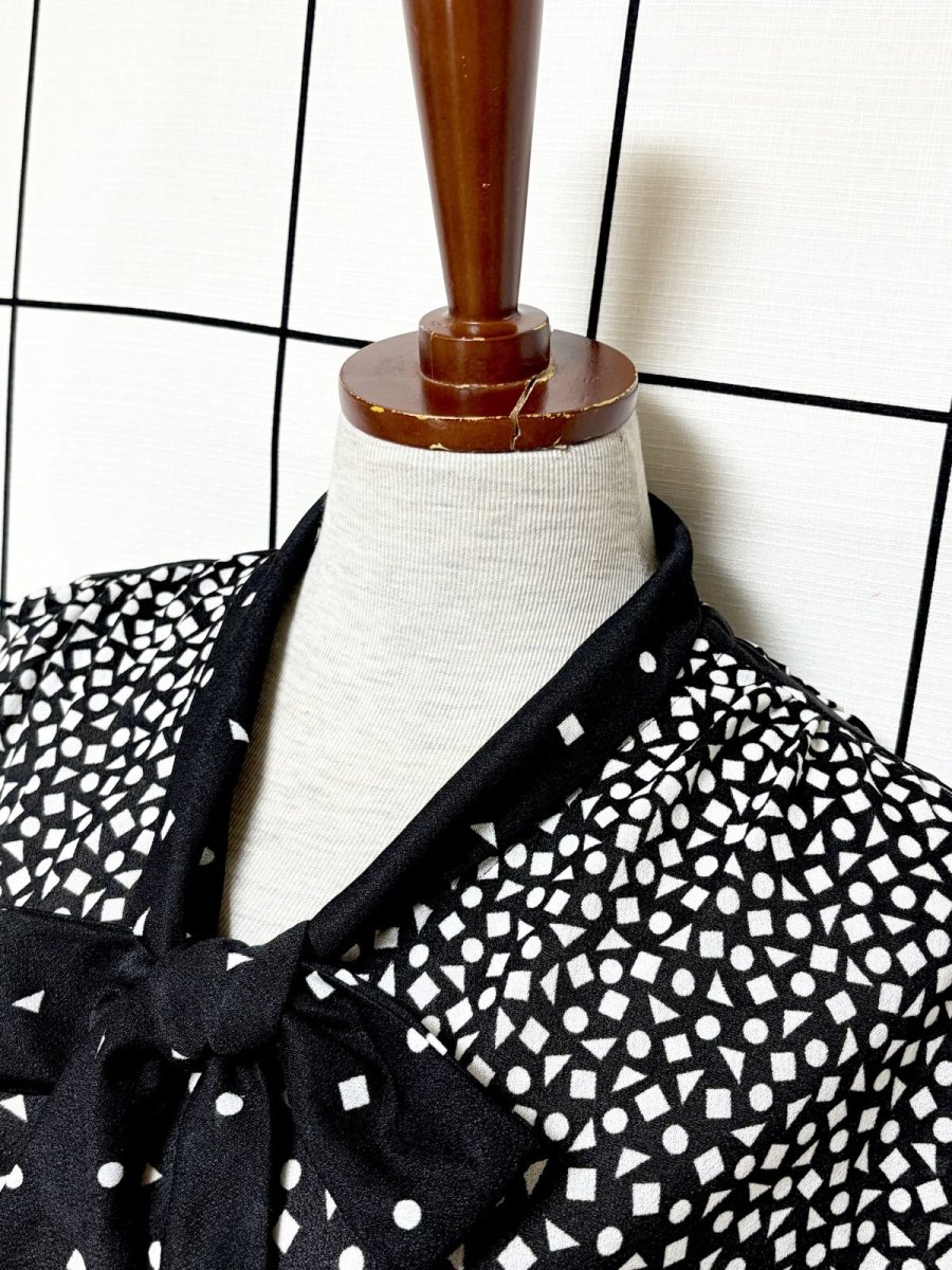 画像5: フロントリボン ブラック ホワイト レトロ USA古着 ヴィンテージワンピース (5)