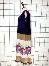 画像2: 花柄 細かいプリーツ ウエストゴム レトロ USA古着 ヴィンテージワンピース (2)