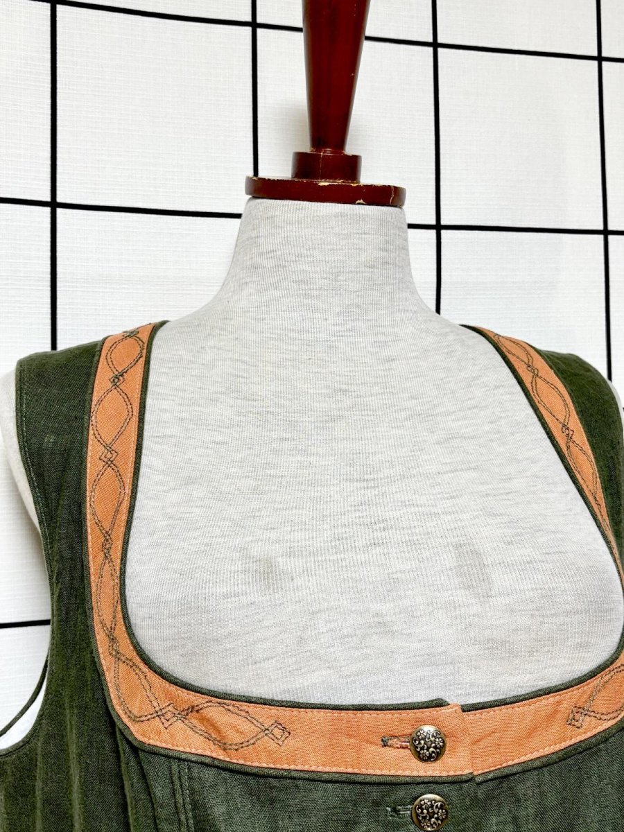 画像9: エプロン付 ディアンドル チロルワンピース ドイツ民族衣装 舞台 演奏会 フォークダンス オクトーバーフェスト  (9)