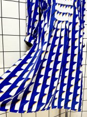 画像9: 幾何学調模様 総柄 ウエストゴム レトロ 長袖 USA古着 ヴィンテージワンピース (9)