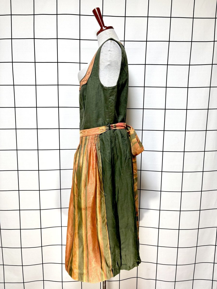 画像2: エプロン付 ディアンドル チロルワンピース ドイツ民族衣装 舞台 演奏会 フォークダンス オクトーバーフェスト  (2)