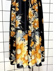 画像9: パーティー衣装にもおすすめ 花柄 フリル ノースリーブ レトロ ヨーロッパ古着 ヴィンテージマキシ丈ドレス (9)