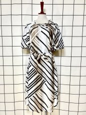 画像1: ダブルリボン ストライプ ウエストゴム レトロ USA古着 ヴィンテージワンピース (1)