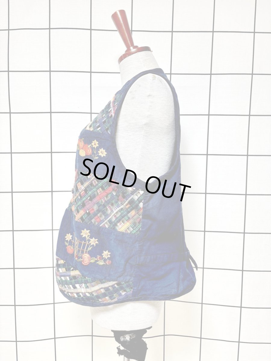 画像2: コーデュロイ 刺繍 ネイビー レトロ India 古着 ヴィンテージベスト (2)