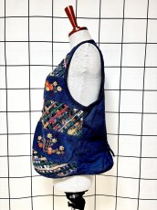 画像2: コーデュロイ 刺繍 ネイビー レトロ India 古着 ヴィンテージベスト (2)