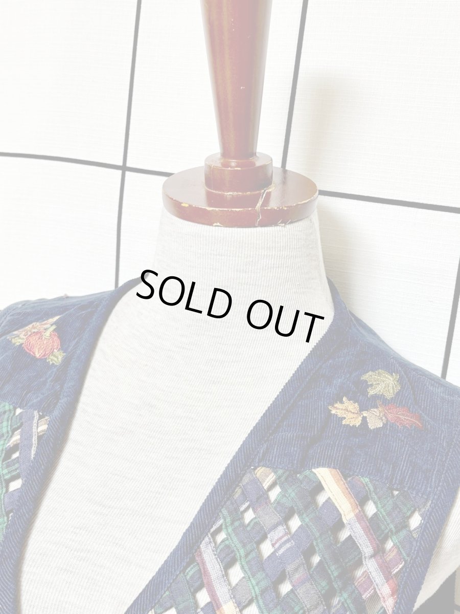 画像6: コーデュロイ 刺繍 ネイビー レトロ India 古着 ヴィンテージベスト (6)