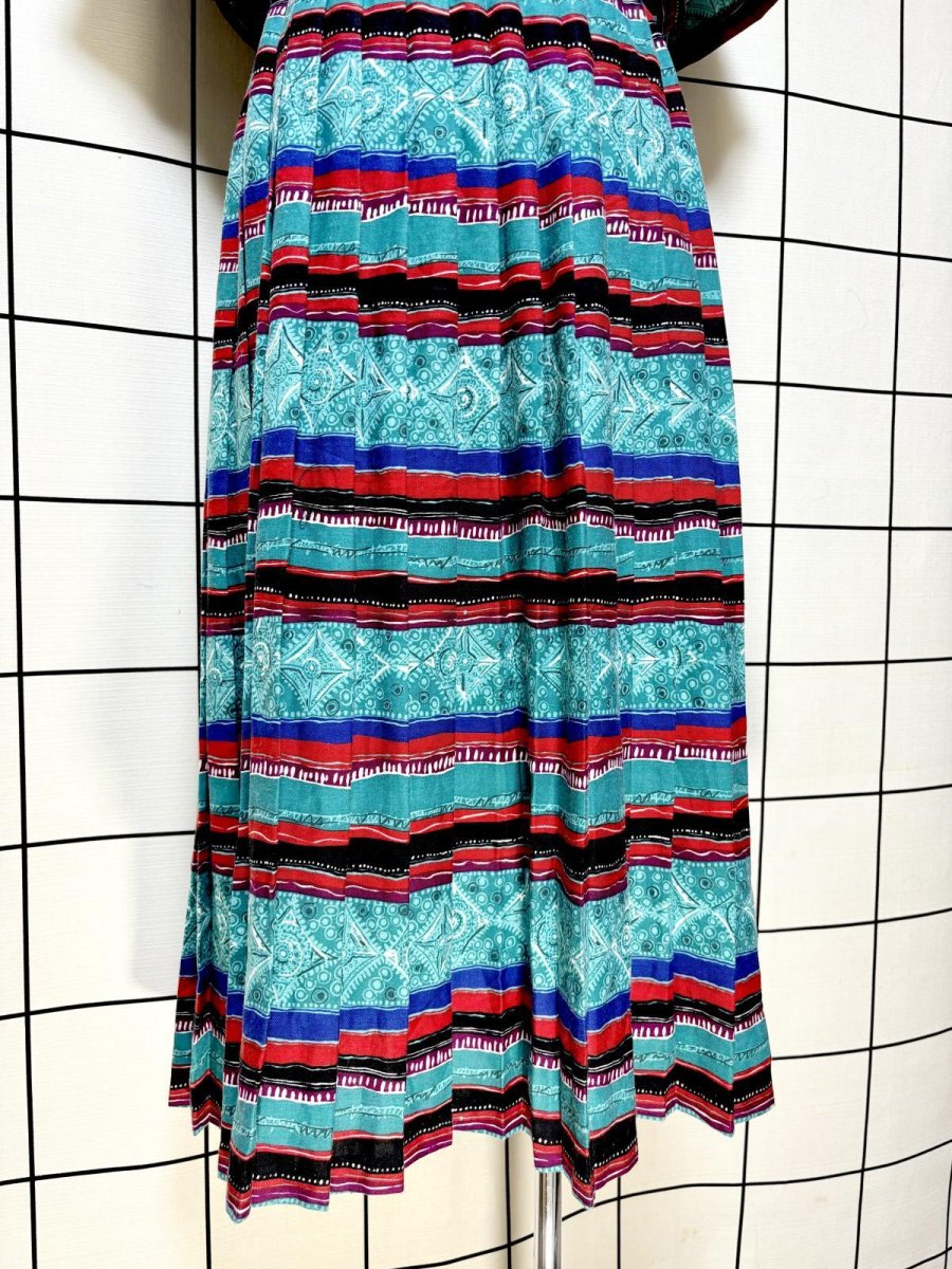 画像8: エスニック柄 ボーダー プリーツ切り替え レトロ USA古着 ヴィンテージワンピース  (8)