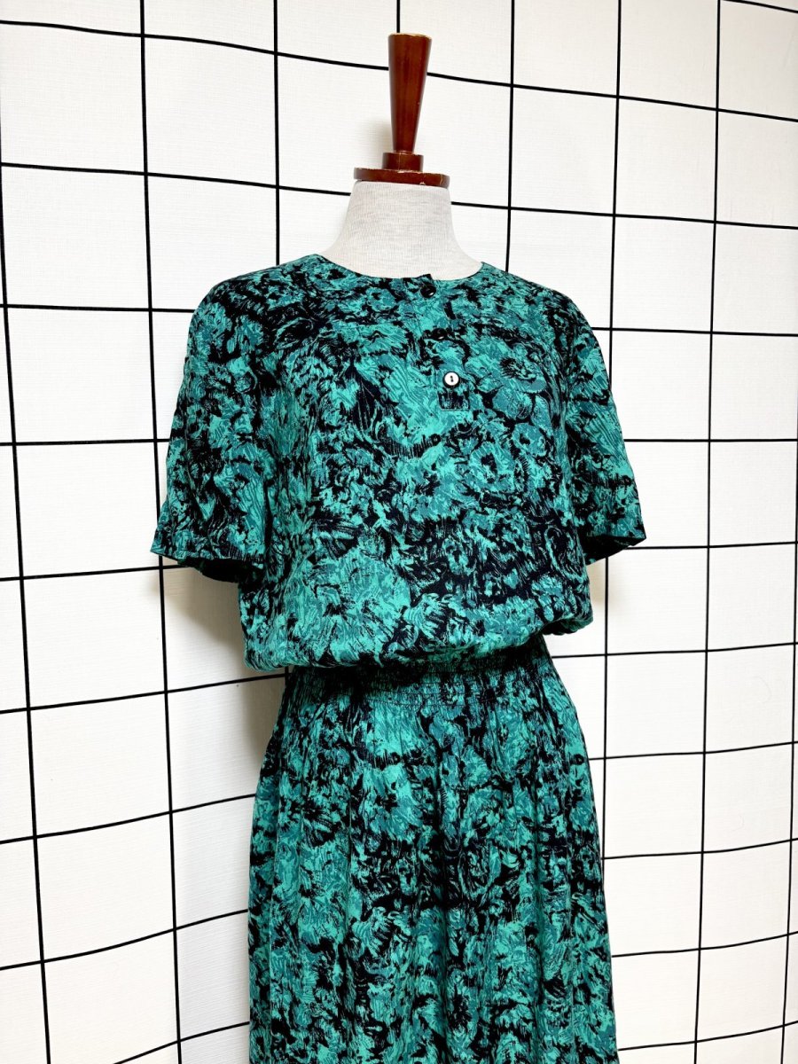画像3: 花柄 グリーン ブラック ウエストゴム レトロ USA古着 ヴィンテージワンピース  (3)