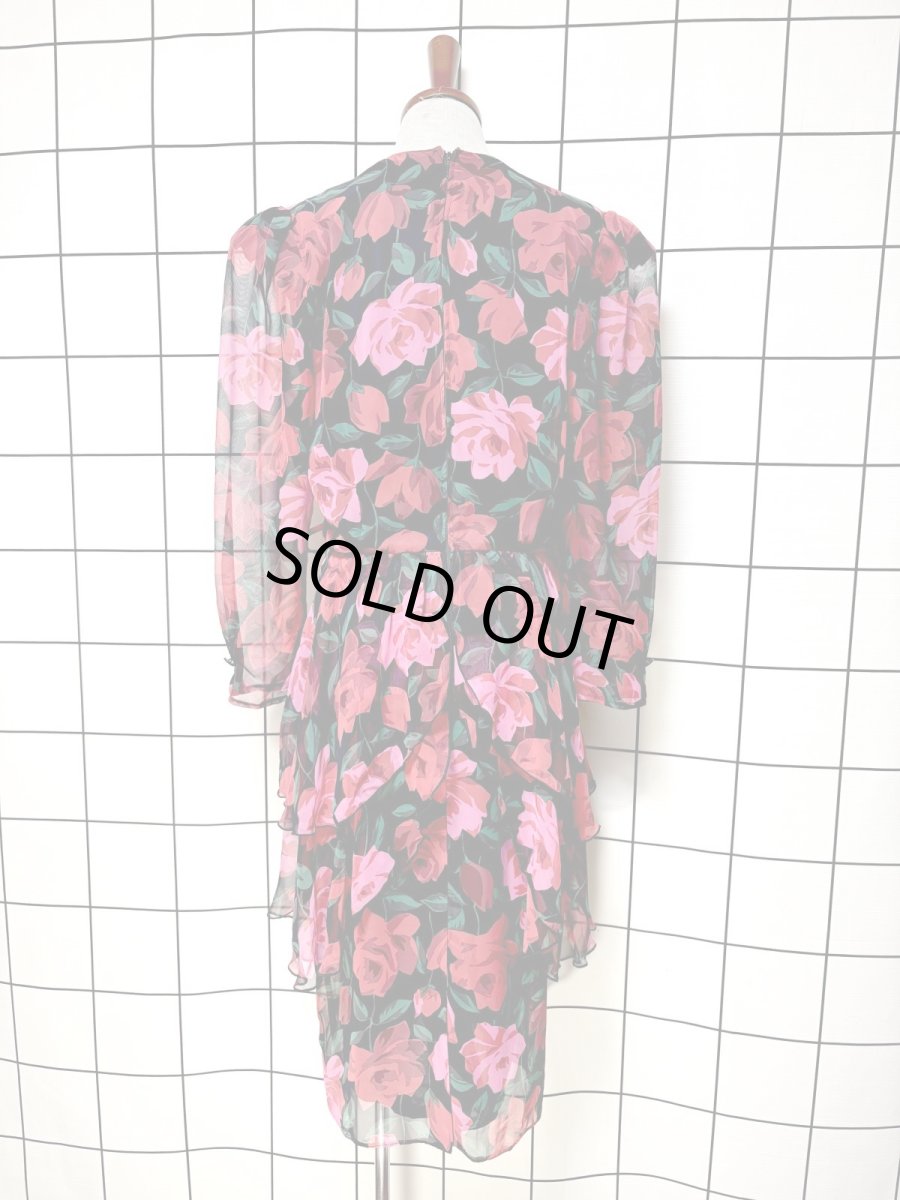 画像2: 西ドイツ製 WestGermany ティアードデザイン 薔薇柄 レトロ 長袖 ヨーロッパ古着 ヴィンテージドレス (2)