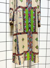 画像8: 70sJAPAN 幾何学柄 昭和レトロ 国産古着 ヴィンテージワンピース (8)