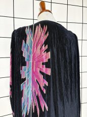 画像3: フランス製 FRANCE ゆったりサイズ 細かいプリーツ 立体柄 ブラック レトロ ヨーロッパ古着 ヴィンテージワンピース  (3)
