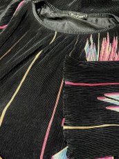 画像10: フランス製 FRANCE ゆったりサイズ 細かいプリーツ 立体柄 ブラック レトロ ヨーロッパ古着 ヴィンテージワンピース  (10)