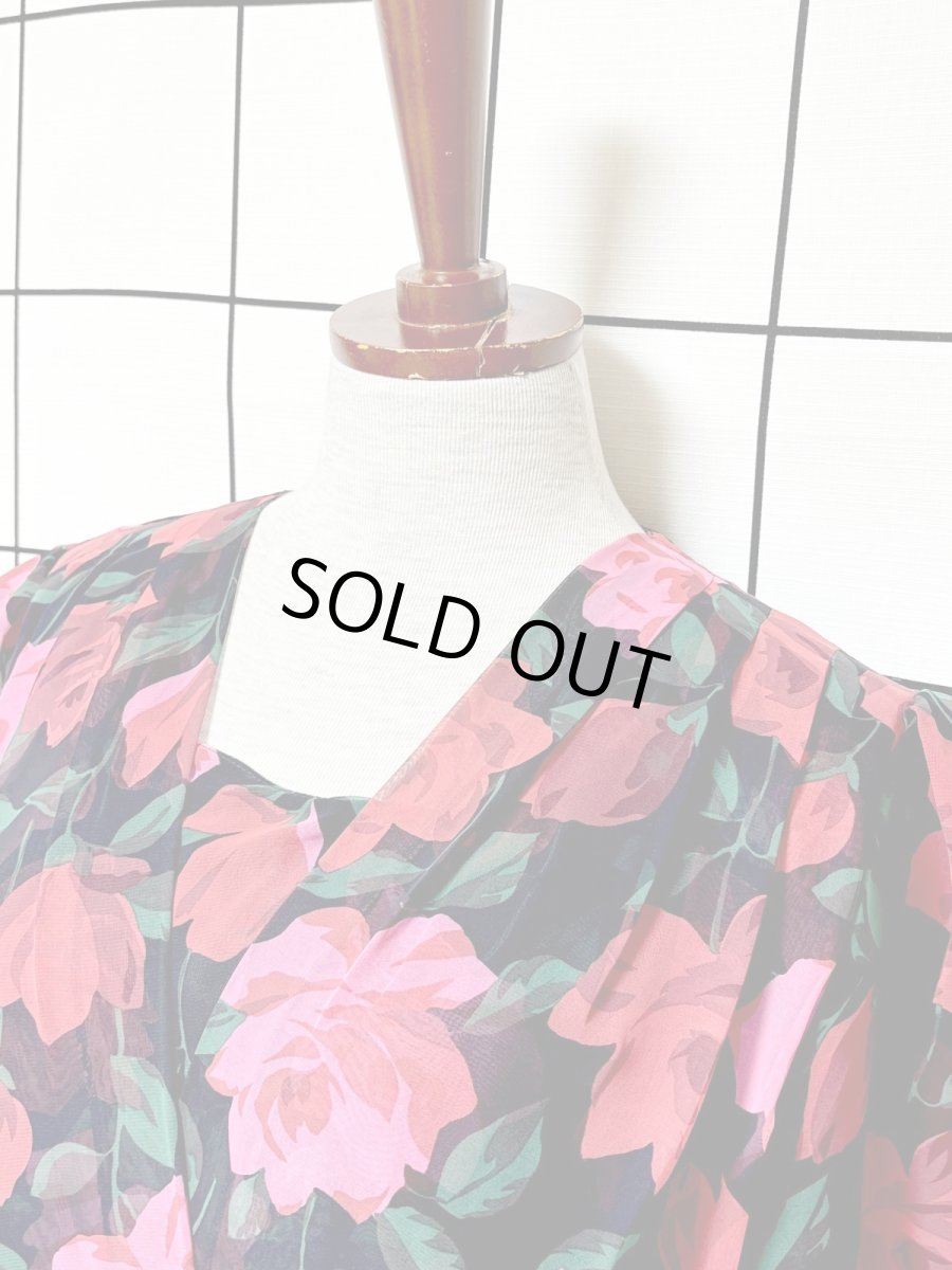 画像4: 西ドイツ製 WestGermany ティアードデザイン 薔薇柄 レトロ 長袖 ヨーロッパ古着 ヴィンテージドレス (4)