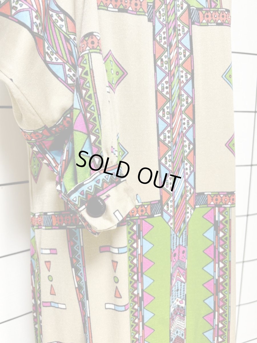 画像7: 70sJAPAN 幾何学柄 昭和レトロ 国産古着 ヴィンテージワンピース (7)