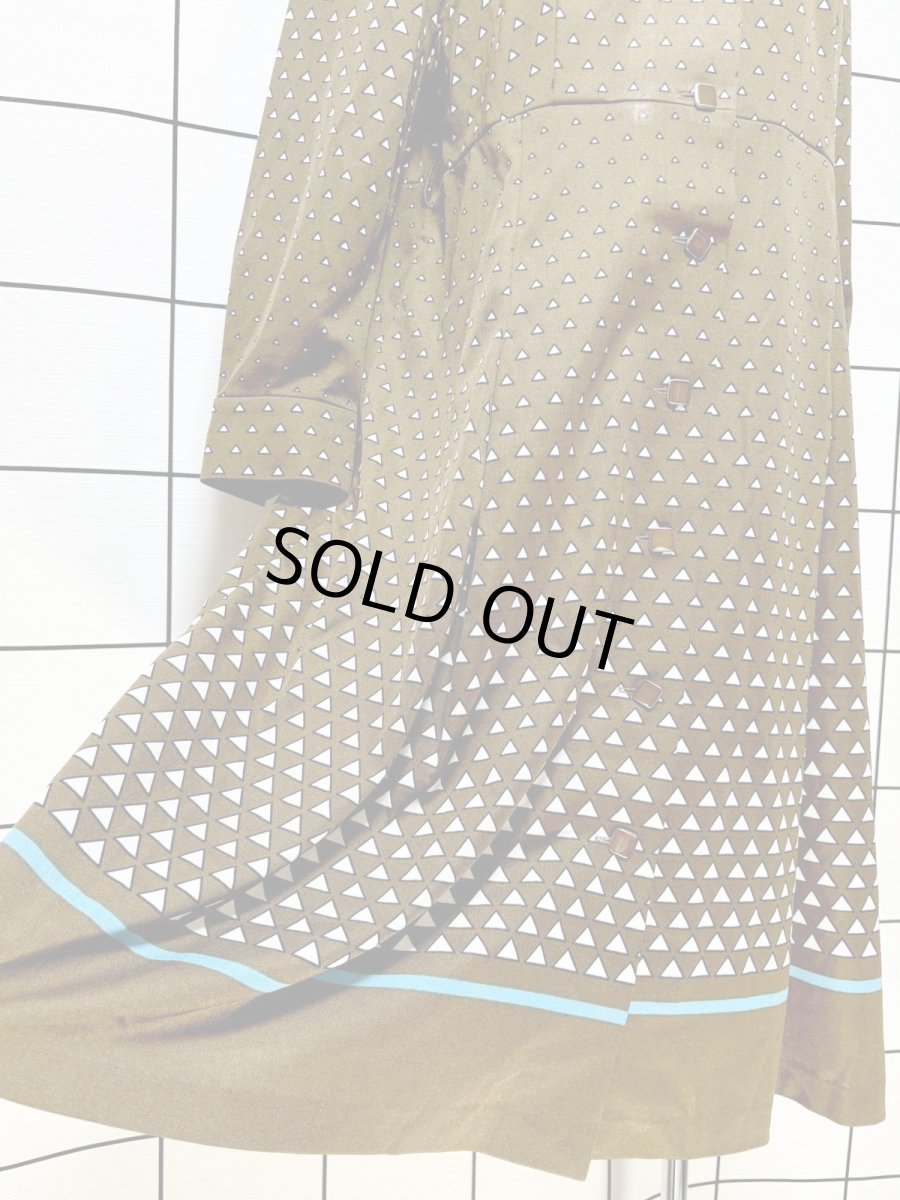 画像9: 東京スタイル 70sJAPAN 三角柄 前開き 昭和レトロ 国産古着 ヴィンテージワンピース (9)