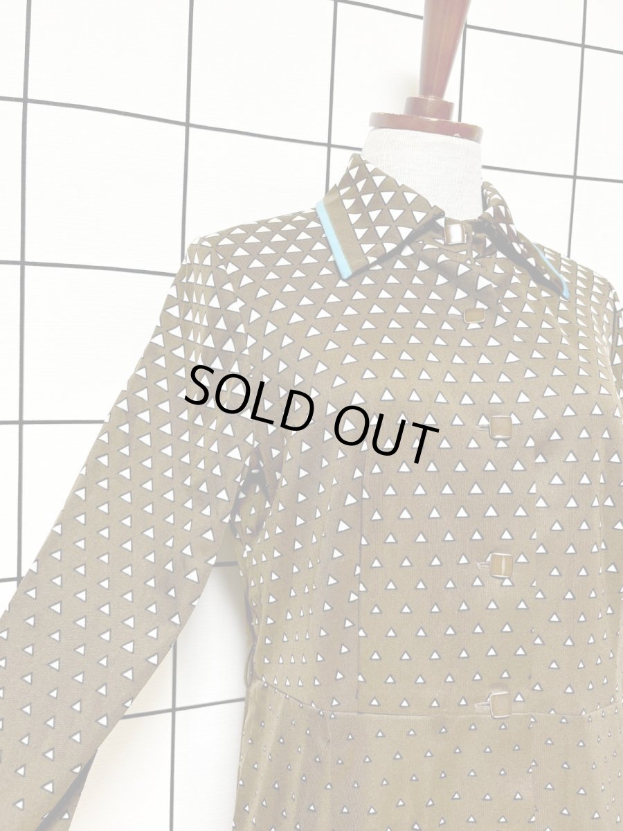 画像6: 東京スタイル 70sJAPAN 三角柄 前開き 昭和レトロ 国産古着 ヴィンテージワンピース (6)
