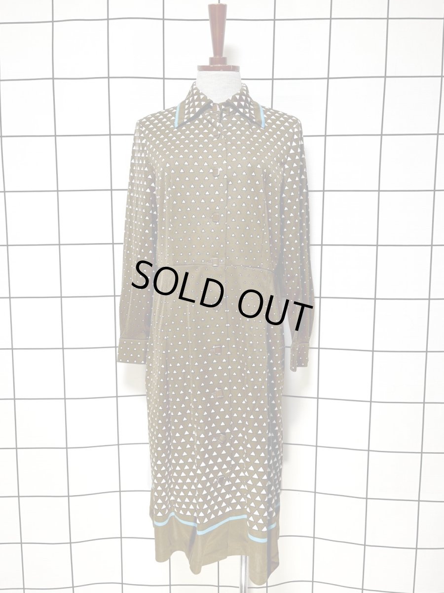 画像1: 東京スタイル 70sJAPAN 三角柄 前開き 昭和レトロ 国産古着 ヴィンテージワンピース (1)