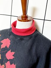 画像4: リーフ柄 タートルネック ブラック レトロ USA古着 ヴィンテージスウェット (4)