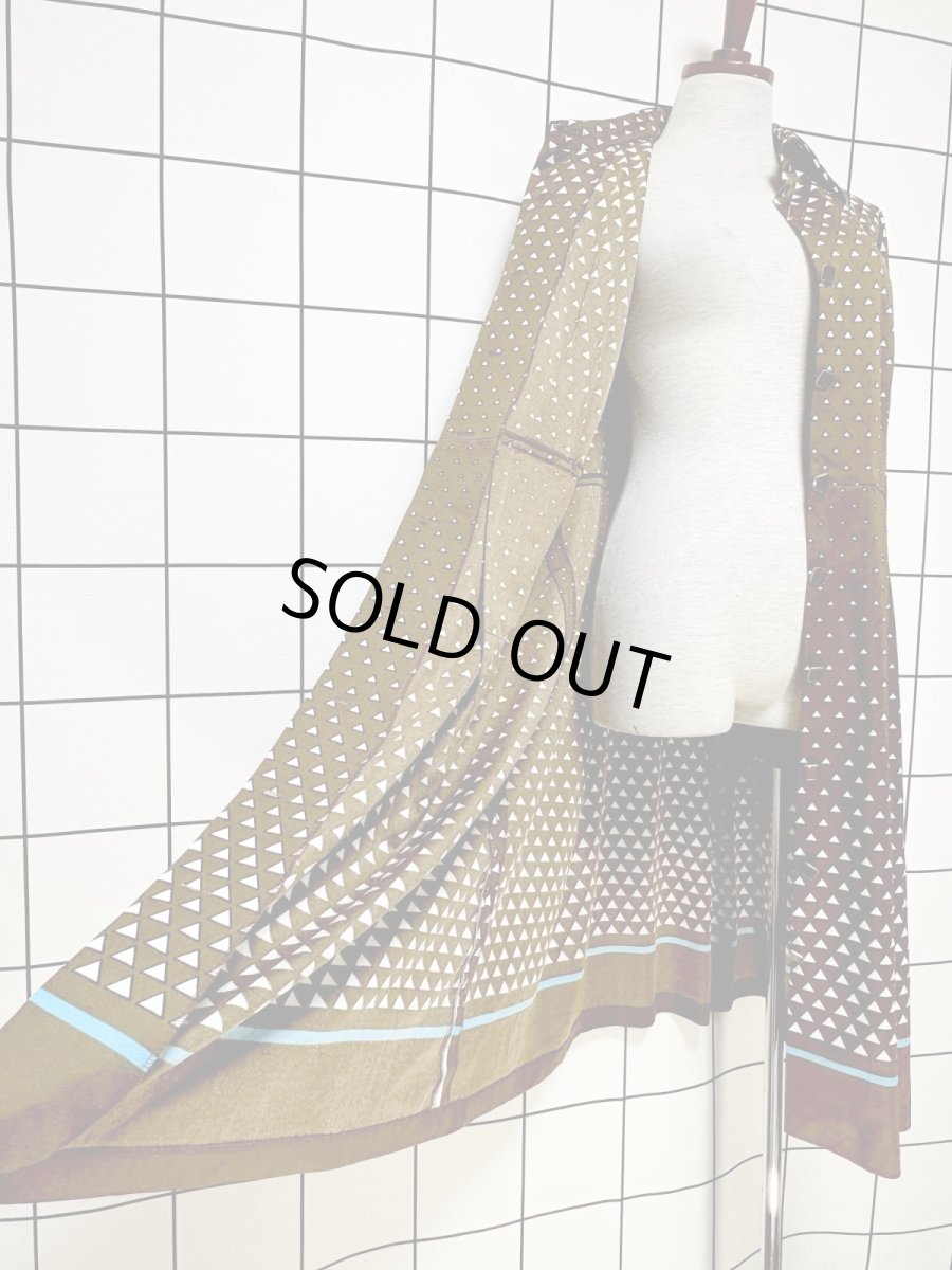 画像10: 東京スタイル 70sJAPAN 三角柄 前開き 昭和レトロ 国産古着 ヴィンテージワンピース (10)