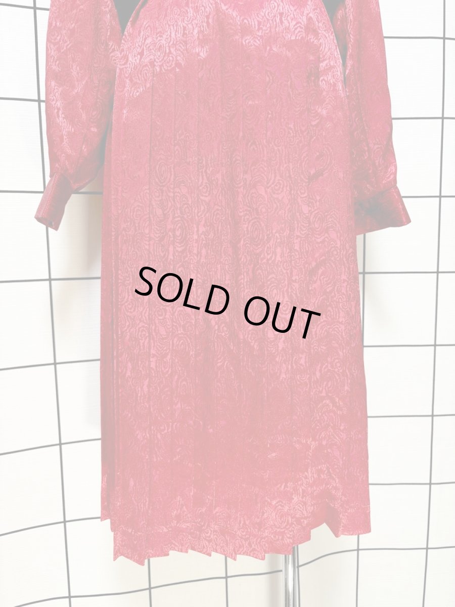 画像7: プリーツ切り替え 織り模様 UNIONMADE レッド ウエストゴム レトロ USA古着 ヴィンテージワンピース (7)