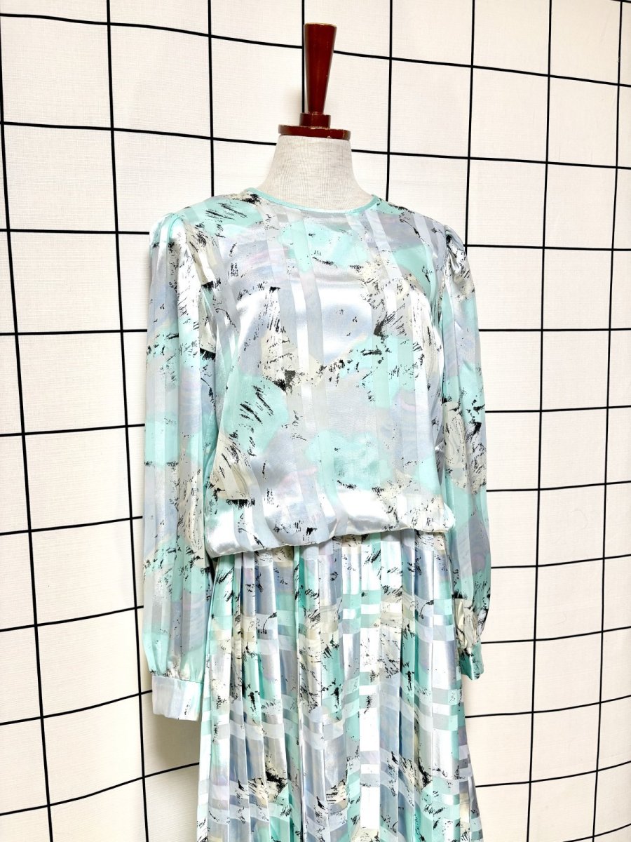 画像3: 【2500円均一対象商品】プリーツ切り替え ストライプ柄 レトロ USA古着 ヴィンテージワンピース (3)