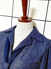画像4: プリーツ切り替え ドット柄 ネイビー リボンタイ UNIONMADE ウエストゴム レトロ USA古着 ヴィンテージワンピース (4)