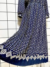 画像9: プリーツ切り替え ペイズリー ネイビー UNIONMADE ウエストゴム レトロ USA古着 ヴィンテージワンピース (9)