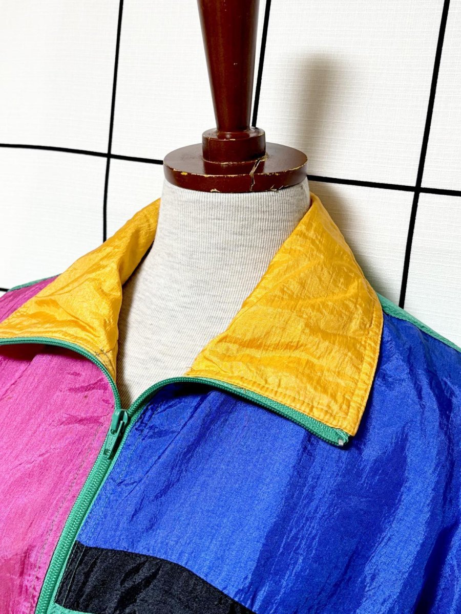 画像4: マルチカラー ハイネック ジップアップ USA古着 ジャンパー ブルゾン ヴィンテージナイロンジャケット (4)