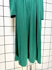 画像9: チャイナボタン装飾 グリーン スタンドカラー バックリボン レトロ USA古着 ヴィンテージニットワンピース (9)