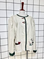画像4: 鳥刺繍  ベージュ リネン混紡 ハートパッチ ディアンドル チロルジャケット ドイツ民族衣装 舞台 演劇 演奏会 フォークダンス オクトーバーフェスト (4)