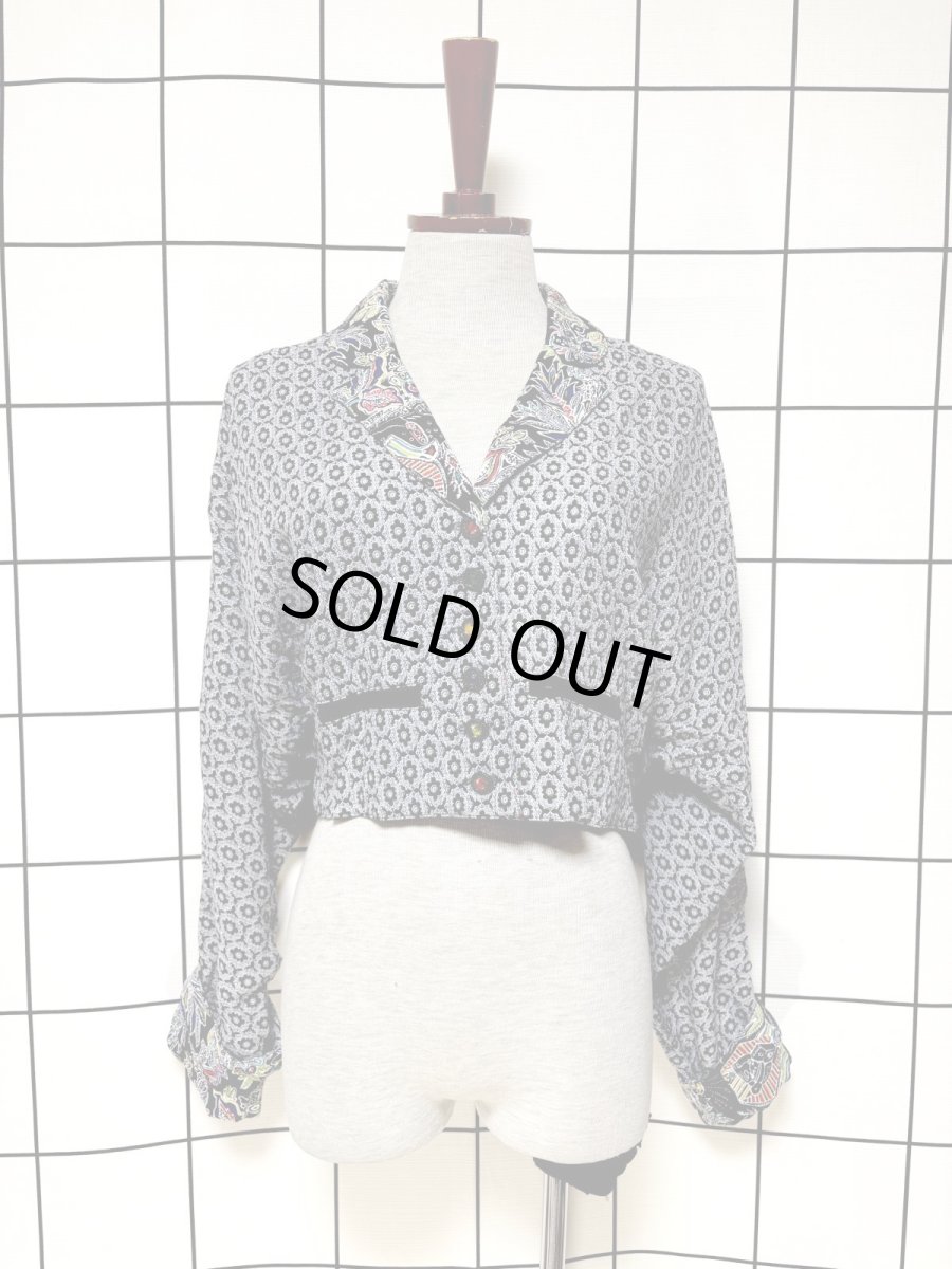 画像1: ショート丈 スフィンクス柄 ドルマンスリーブ レトロ USA古着 ヴィンテージジャケット (1)