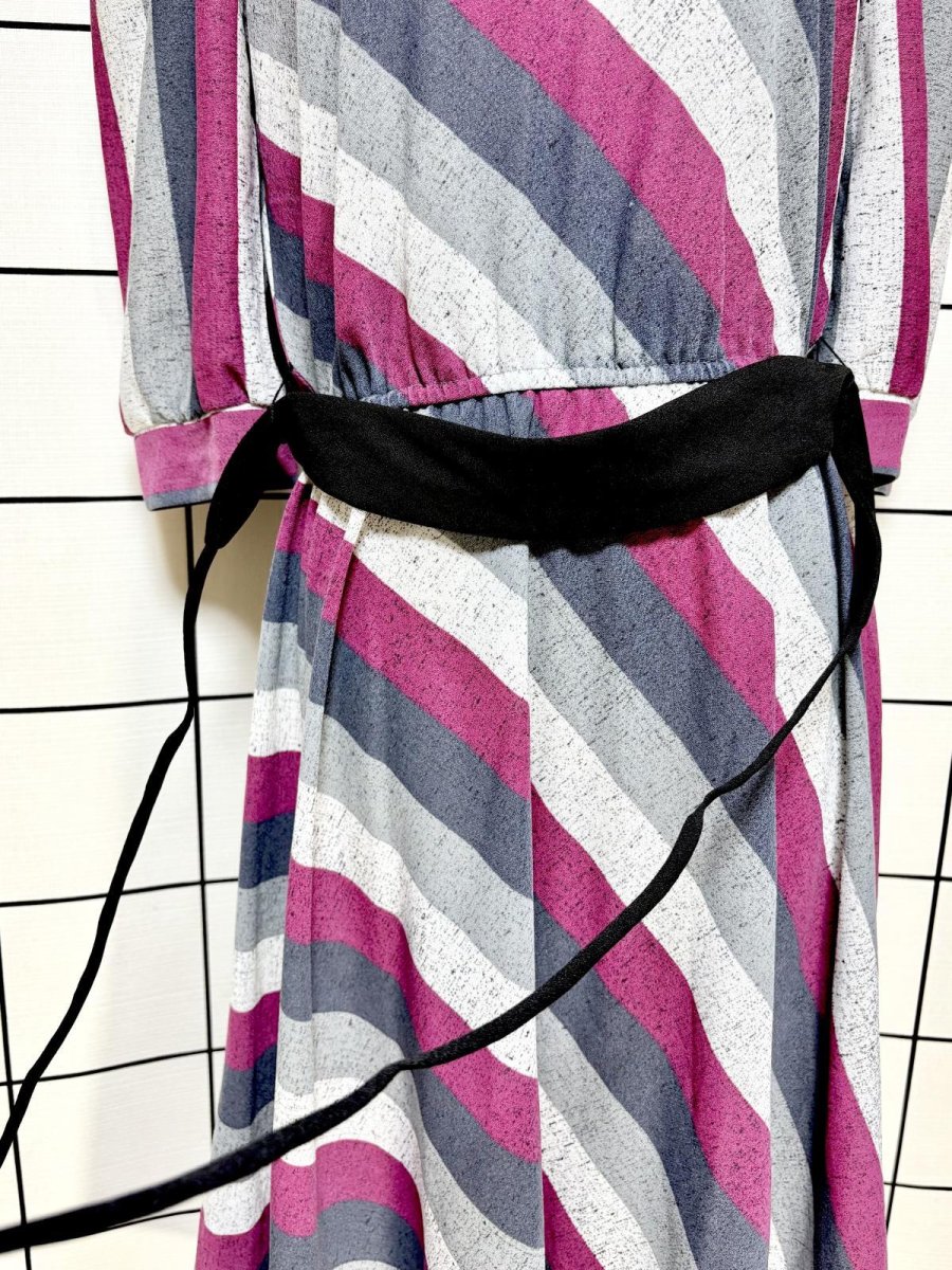 画像12: リボンベルト付 ストライプ ウエストゴム レトロ 長袖 USA古着 ヴィンテージワンピース  (12)