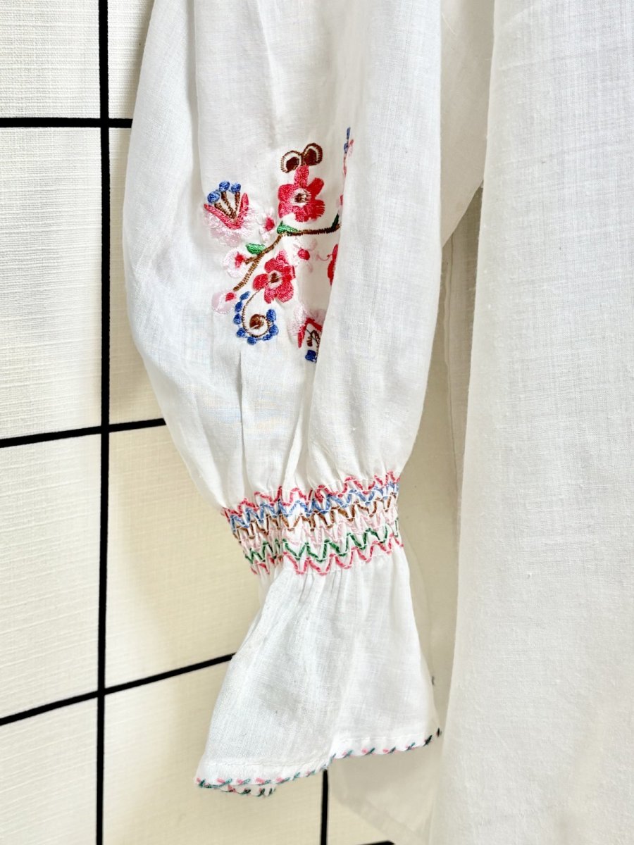 画像7: お花刺繍 袖にも刺繍 ダブルリボン レトロ ヨーロッパ古着 ヴィンテージチュニックブラウス (7)