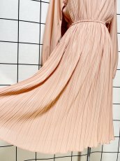 画像9: パーティー衣装にもおすすめ プリーツ切り替え レース装飾 ウエストゴム レトロ USA古着 ヴィンテージドレス (9)
