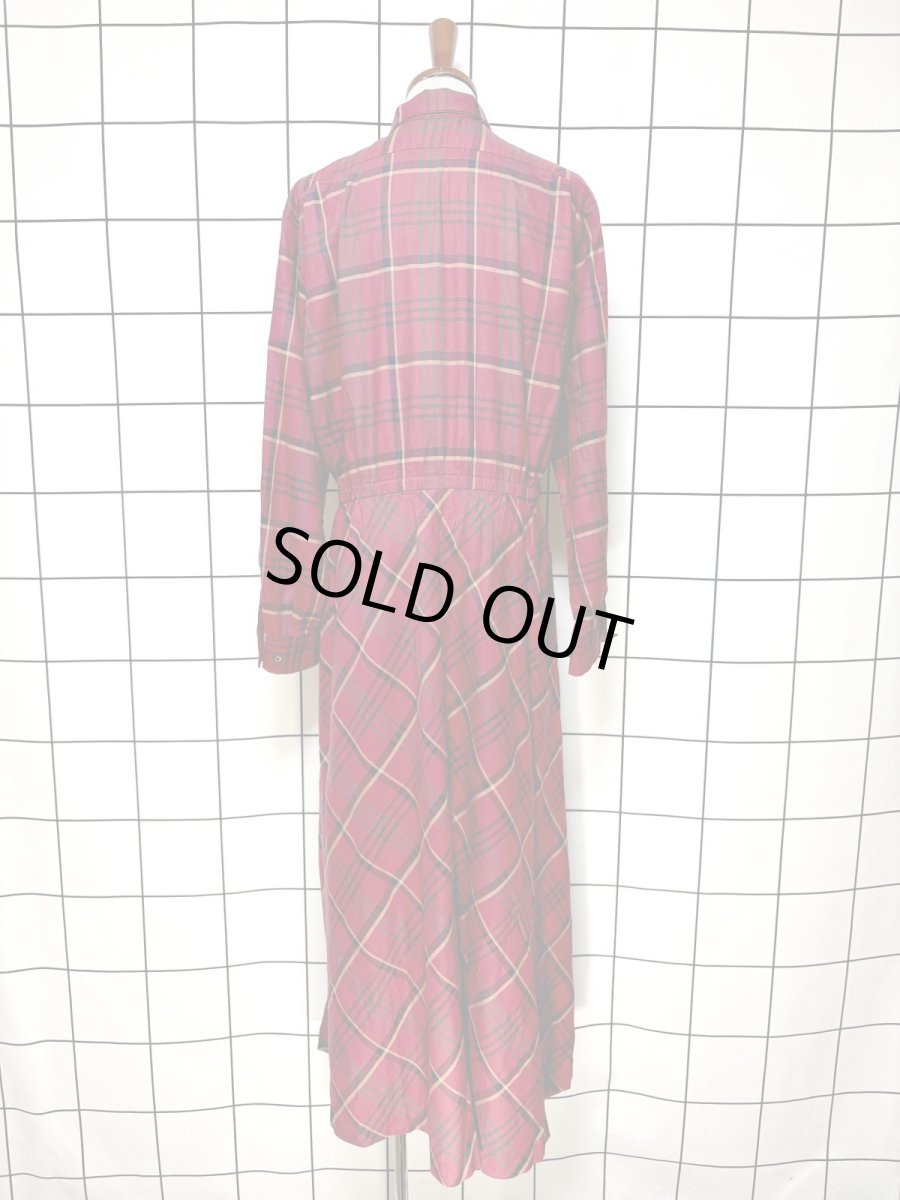 画像2: チェック柄 前開き ウエストゴム レトロ USA古着 ヴィンテージワンピース (2)