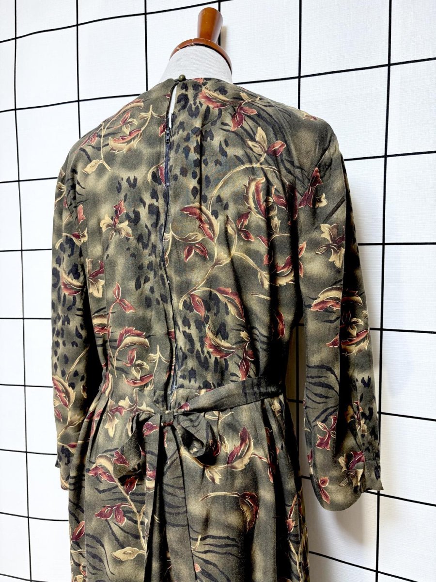 画像3: レイヤード風デザイン リーフ柄 バックリボン レトロ USA古着 ヴィンテージワンピース (3)