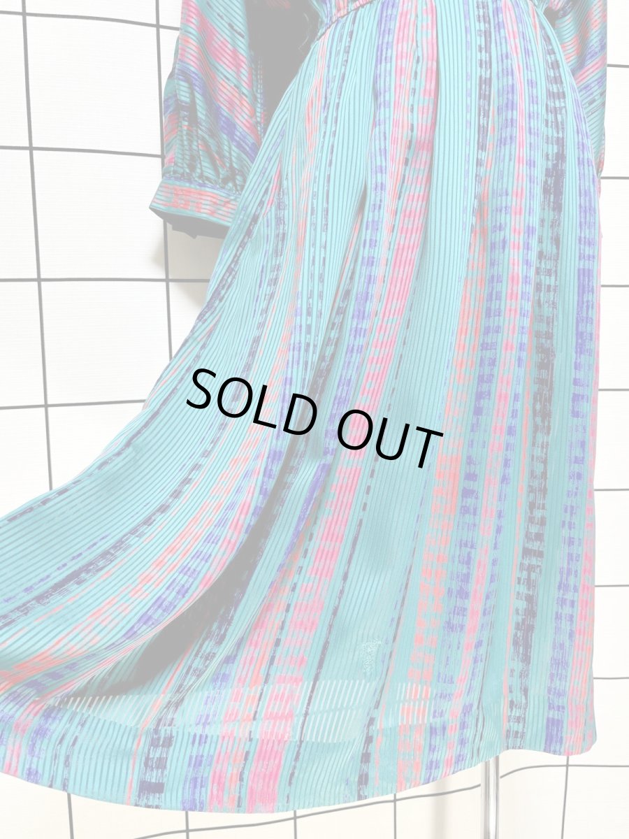 画像10: ストライプ ウエストゴム レトロ USA古着 ヴィンテージワンピース (10)