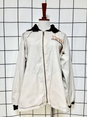 画像2: リバーシブルデザイン 刺繡 フーディー ジップアップ USA古着 ジャンパー ヴィンテージブルゾンンジャケット (2)