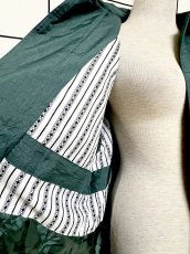 画像10: グリーン 無地 リボンベルト付 レトロ USA古着 ヴィンテージトレンチコート (10)