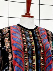画像5: ベルベット 花柄 リーフ柄 ノーカラー レトロ 国産古着 ヴィンテージジャケット (5)